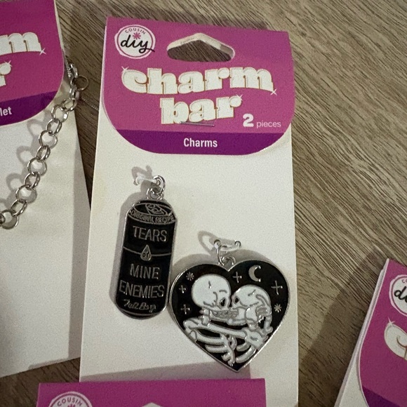 Charm bracelet set - Picture 6 of 6